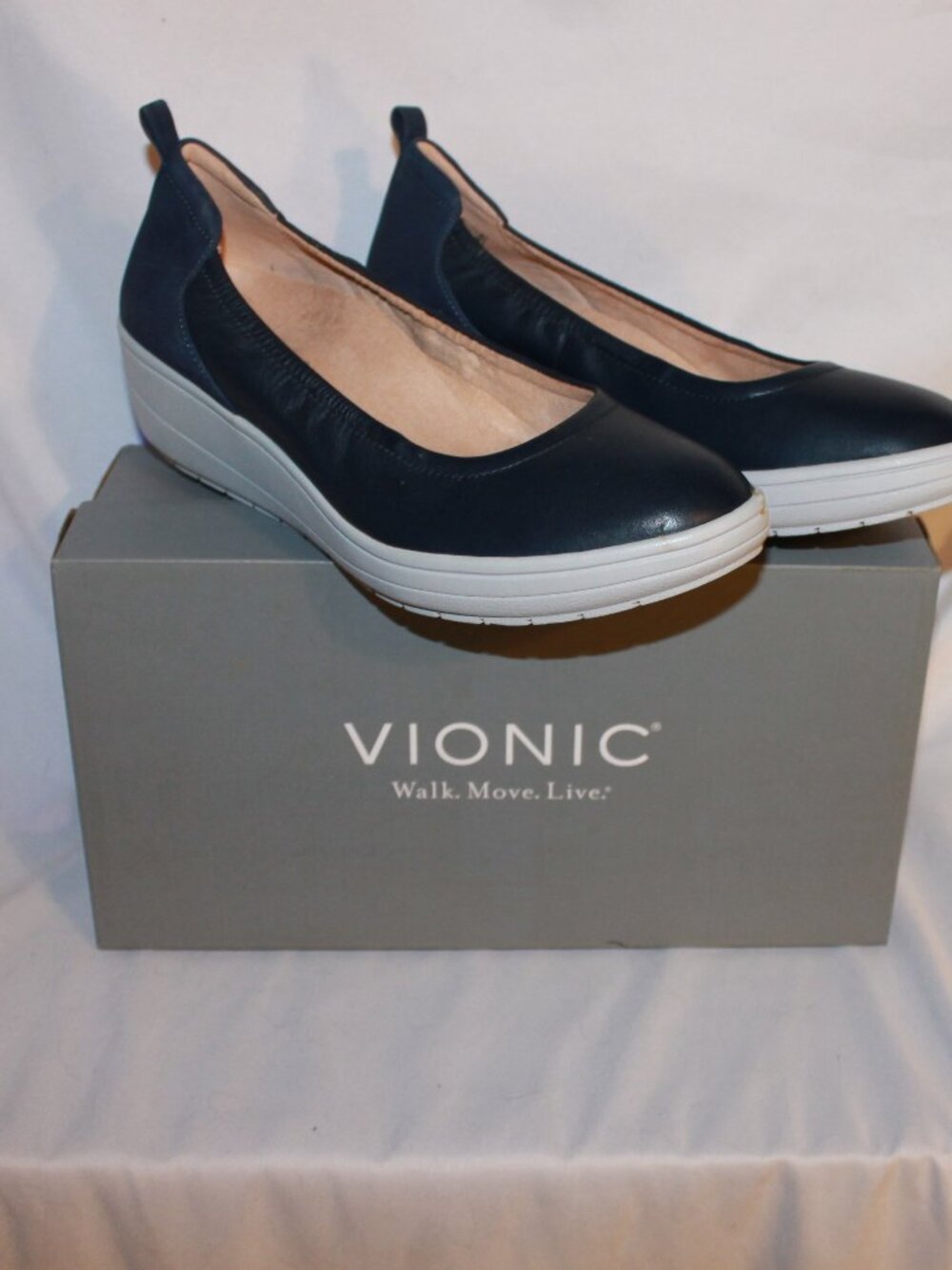 Vionic Jacey navy leather wedge heel loafers